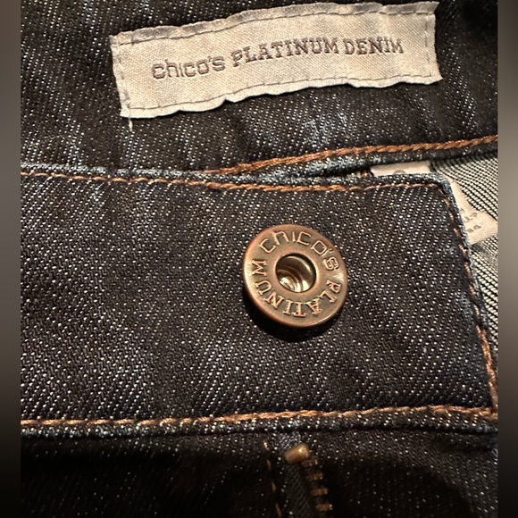 Chicos Platinum Denim Ultimate Fit Slim Leg Dark Blue faded SZ. 0 In Gre… - Picture 6 of 11